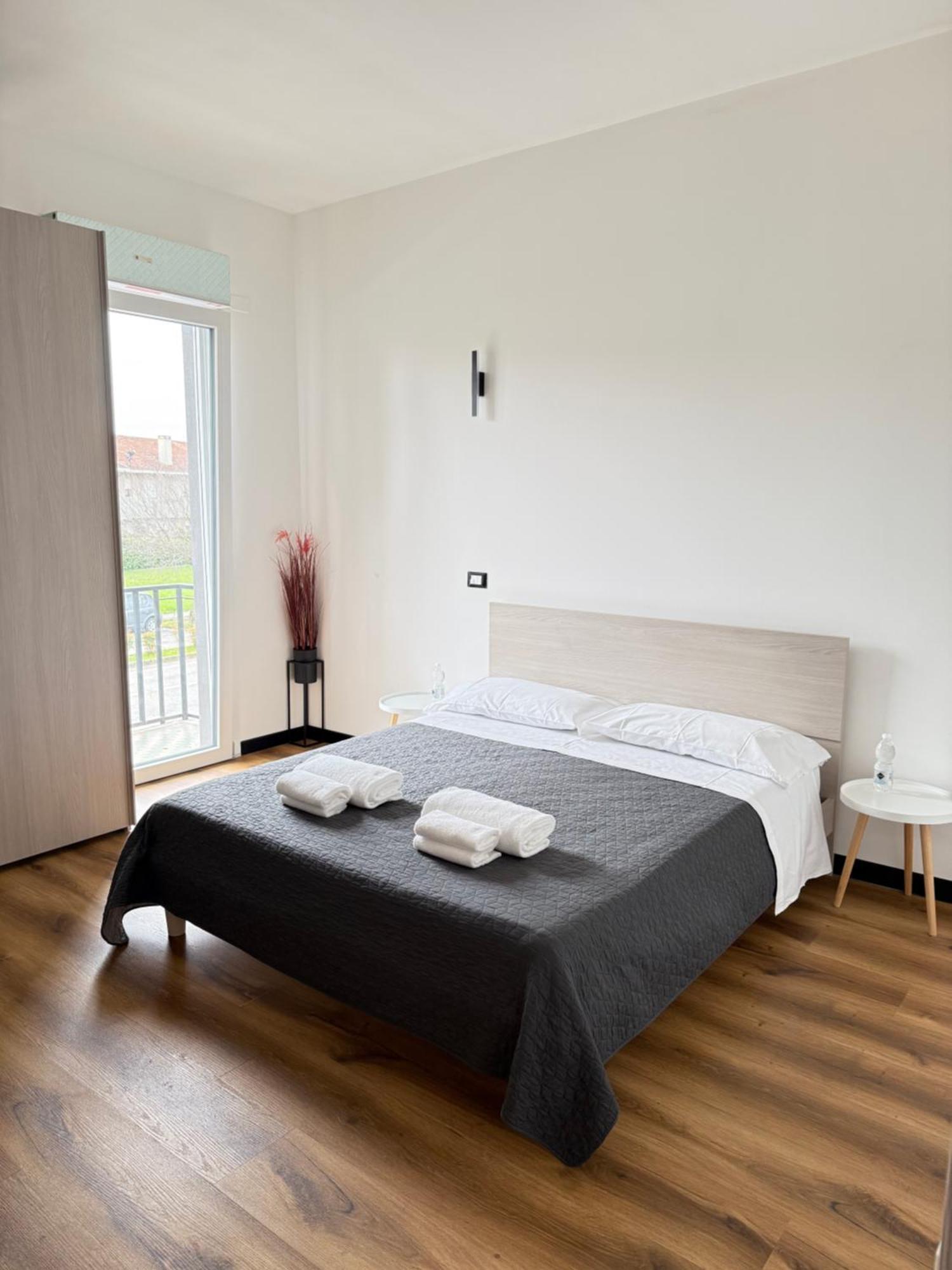 Infinity House - Eleganza Moderna Tra Treviso E Venezia Hotel Casier Exterior photo